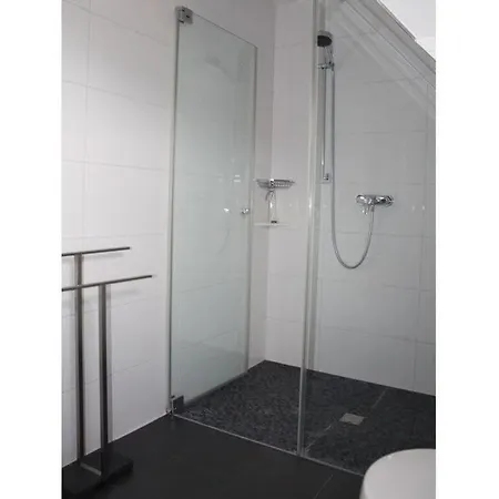 Lovely In Ostseebad Apartamento Prerow